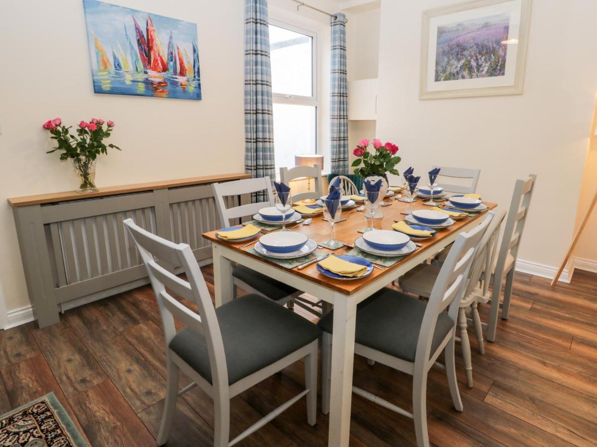 Harbour Hideaway Villa Whitby Exteriör bild