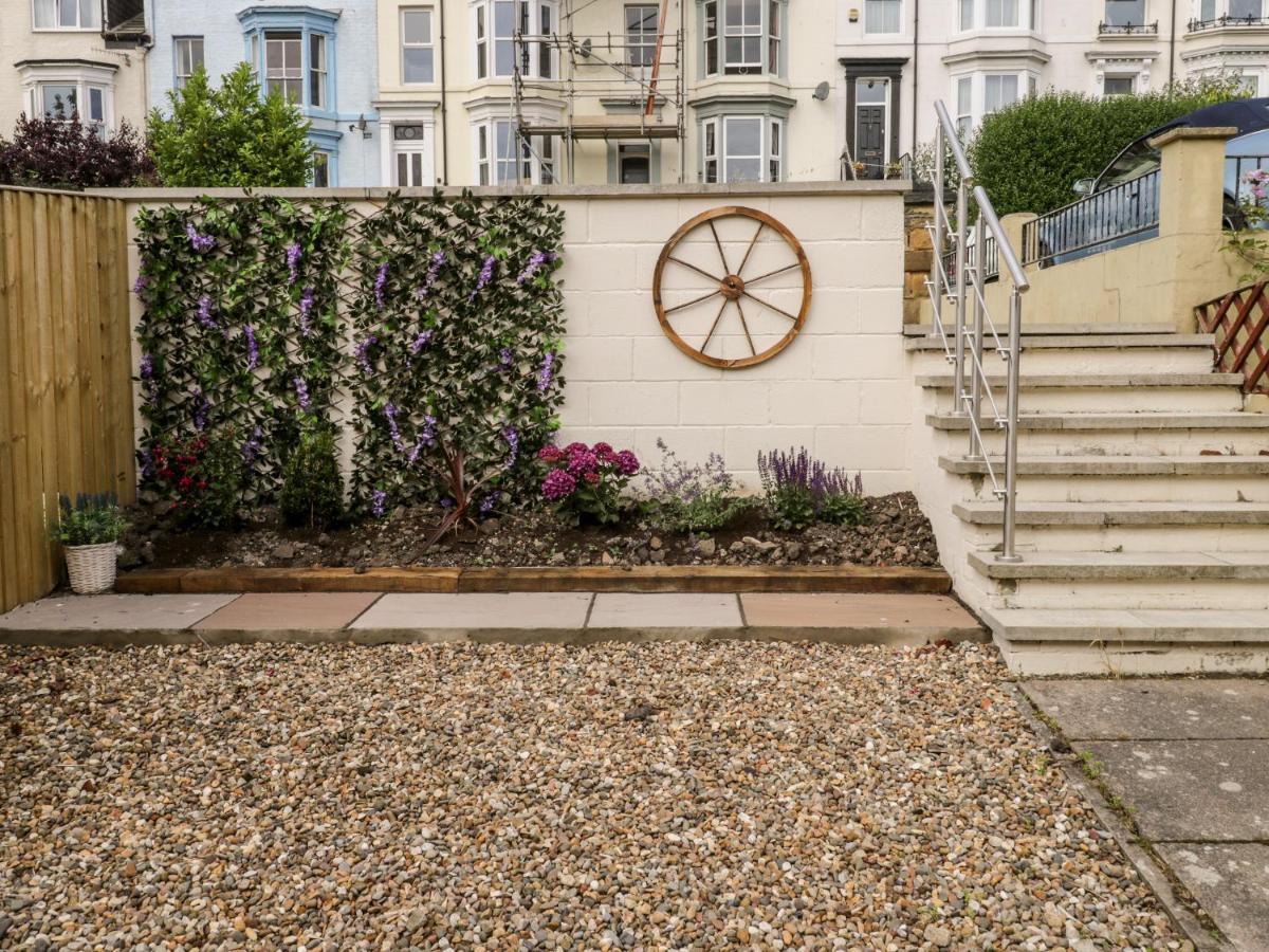 Harbour Hideaway Villa Whitby Exteriör bild